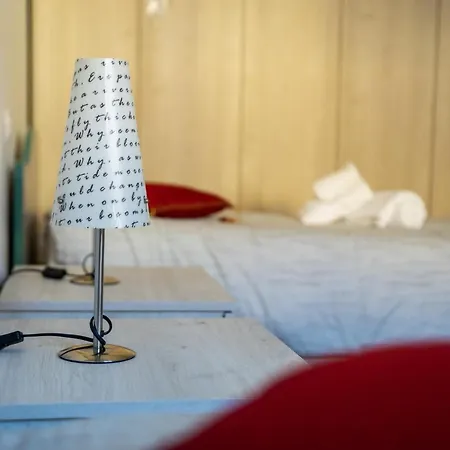 Apartment Vaticano Bed